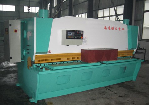 QC11Y-8X3200液壓閘式剪板機